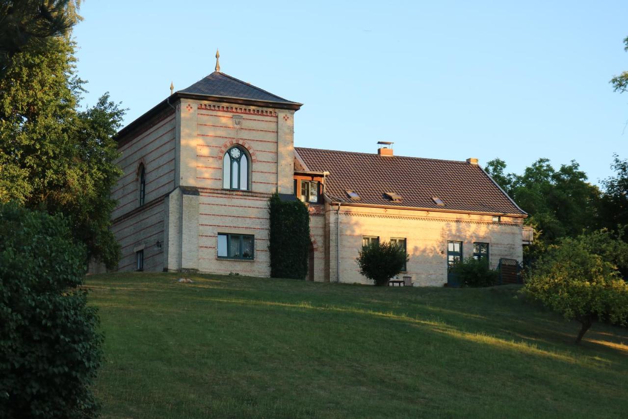Historisches Gebaeude " Rentmeisteramt" Basedow Basedow  Extérieur photo